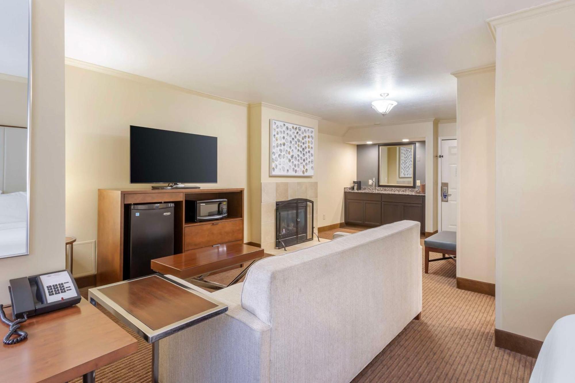 Best Western Plus Cotton Tree Inn North Salt Lake Екстериор снимка